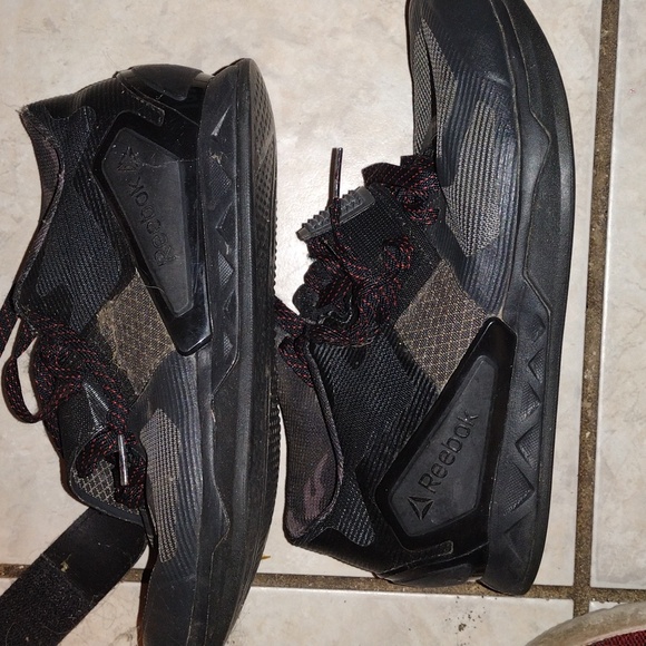 COPY - Reebok - Picture 1 of 4